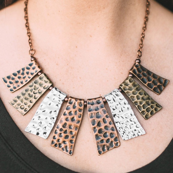 ❤️Fan of the Tribe Necklace Set - Picture 2 of 4